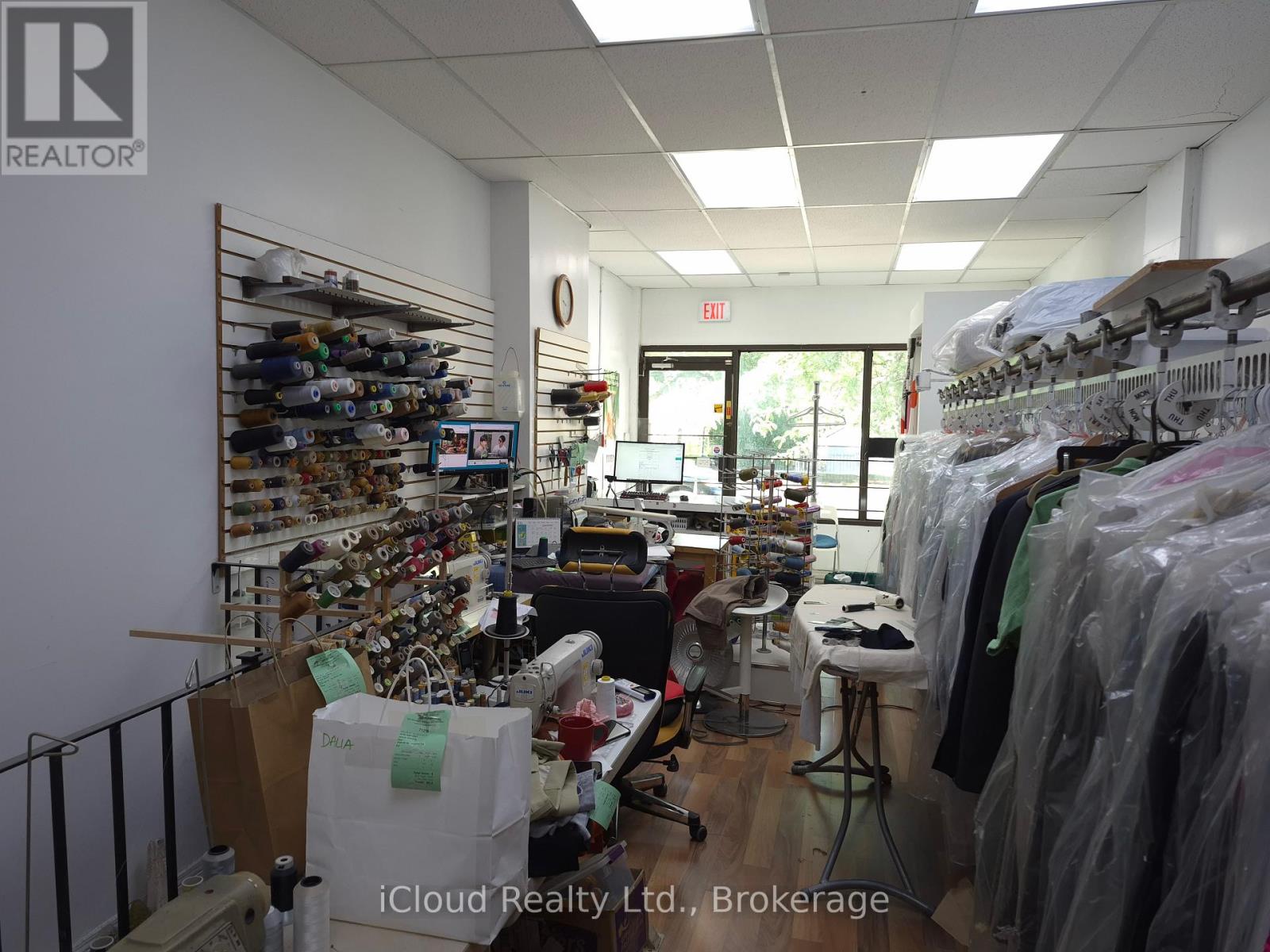2207 Gerrard Street E Property Photo 8