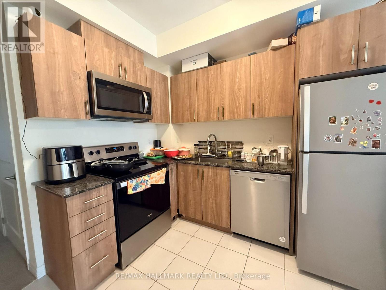 18 - 155 Tapscott Road Property Photo 6