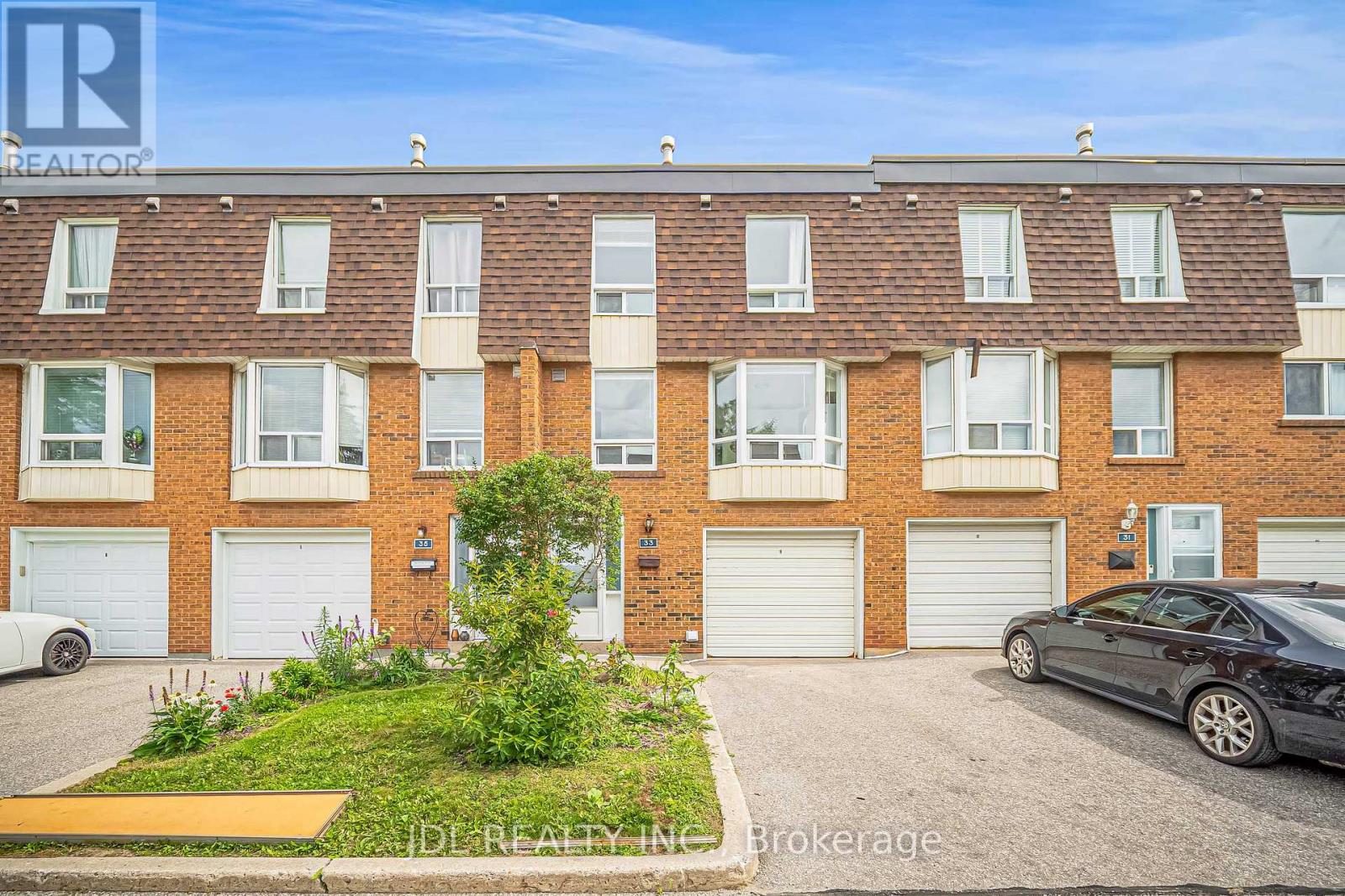 33 - 100 BRIDLETOWNE CIRCLE Property Photo 1