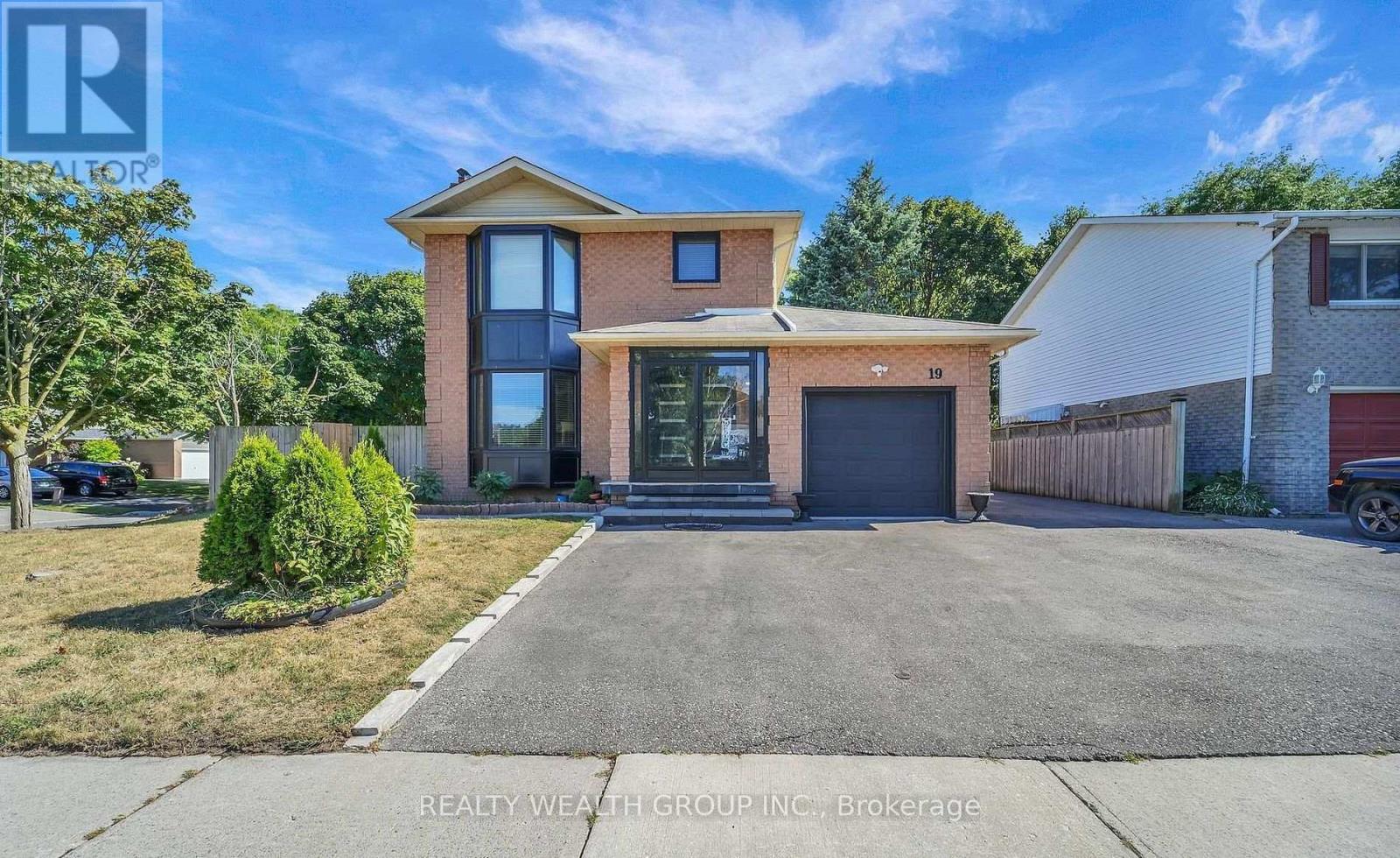 19 GLENABBEY DRIVE Property Photo 1