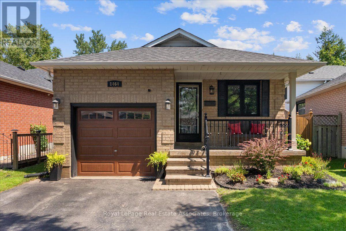 1464 Trowbridge Drive Property Photo 1