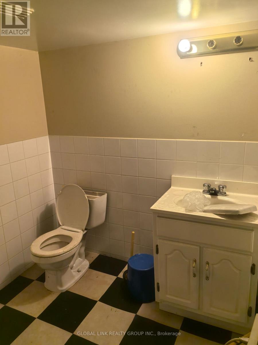 1346 Danforth Avenue Property Photo 10