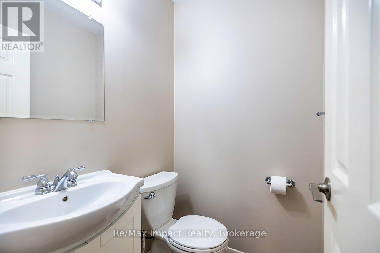 25 Tompkins Lane Property Photo 4