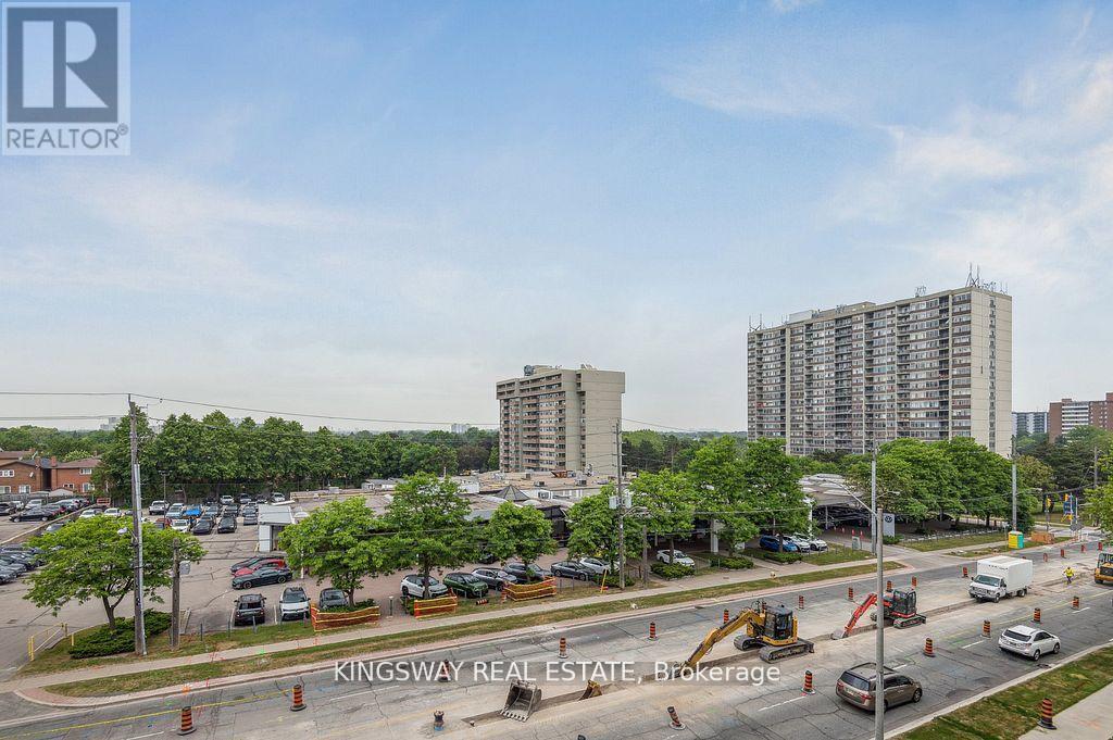 501 - 3429 Sheppard Avenue E Property Photo 34