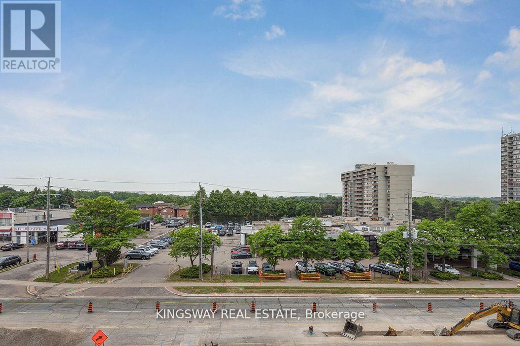 501 - 3429 Sheppard Avenue E Property Photo 35