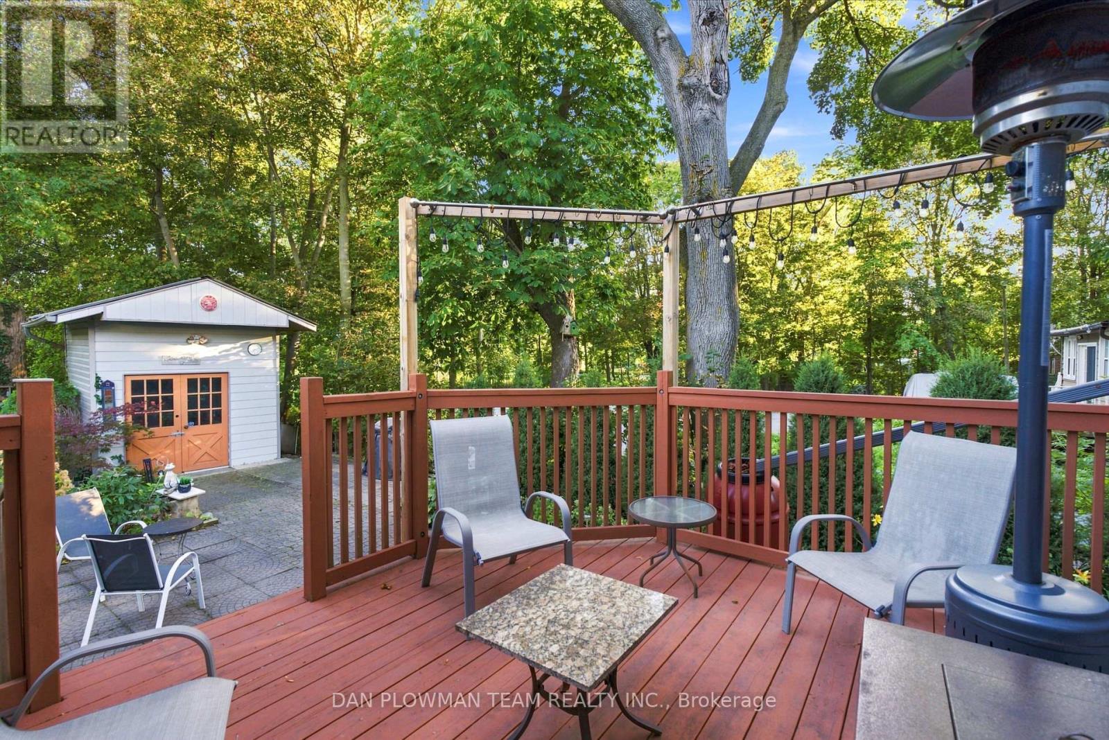 519 Kingston Road W Property Photo 46