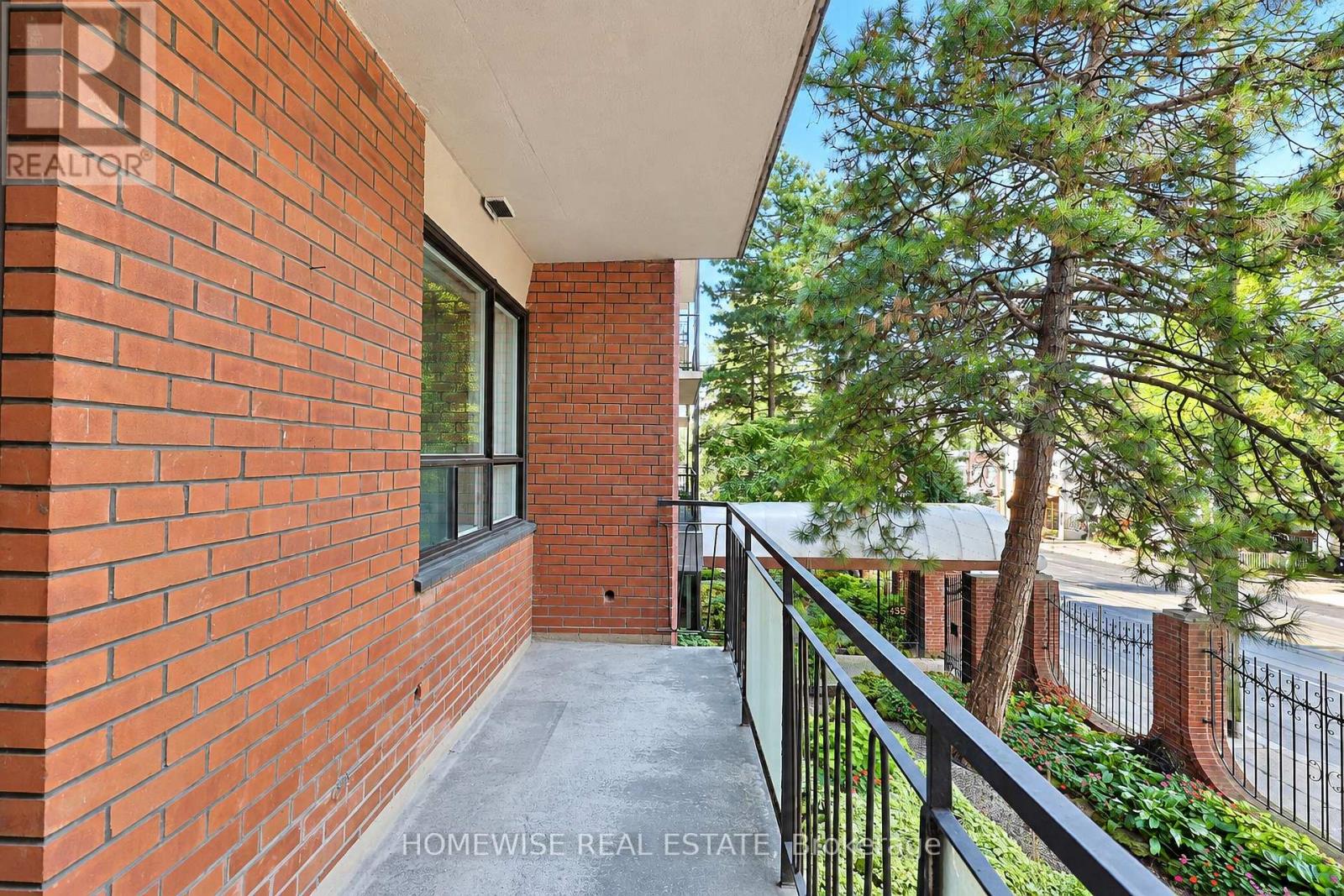 414 - 485 Kingston Road Property Photo 15