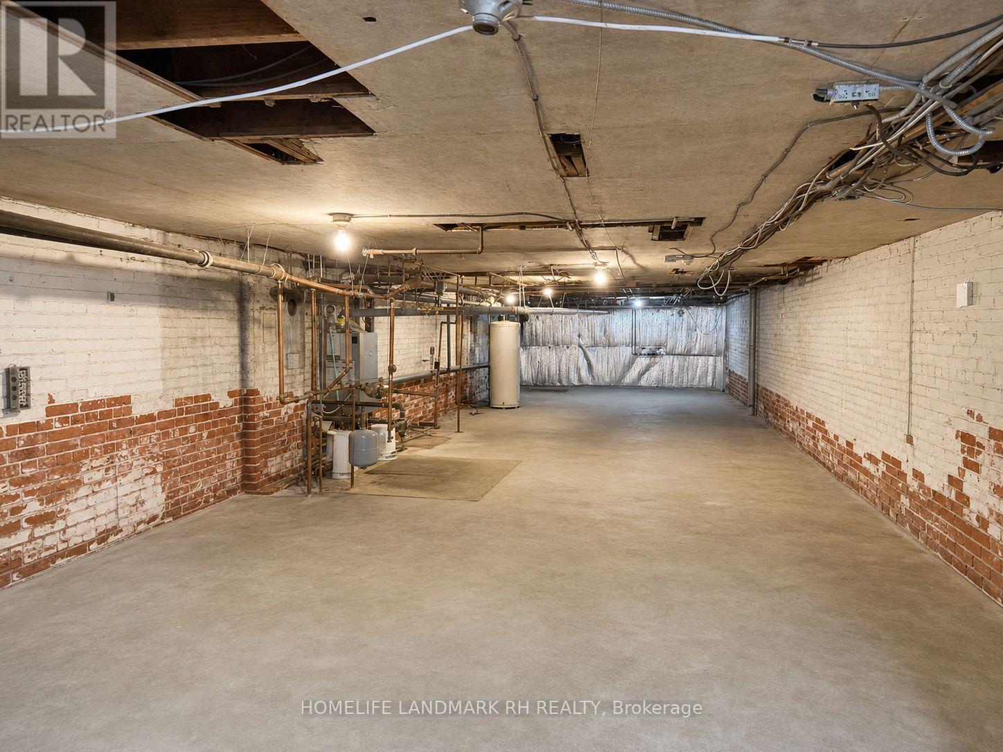 103 -107 Brock Street S Property Photo 16