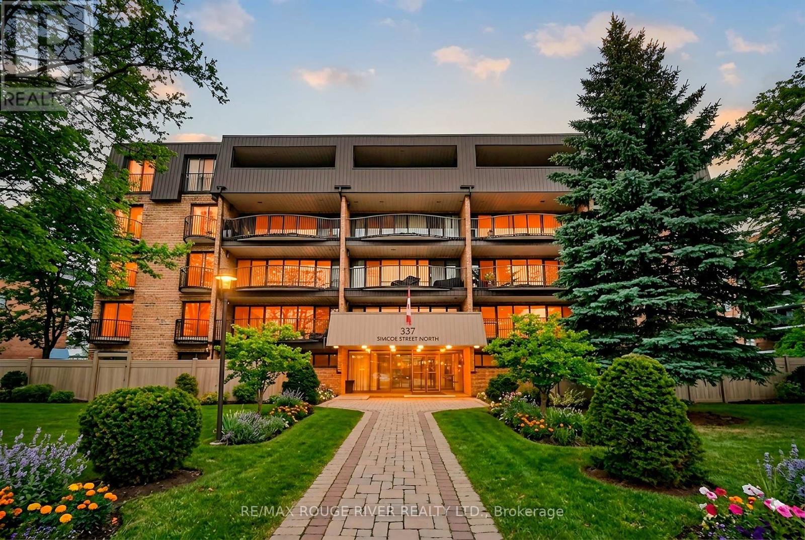 401 - 337 Simcoe Street Photo de la propriété 1