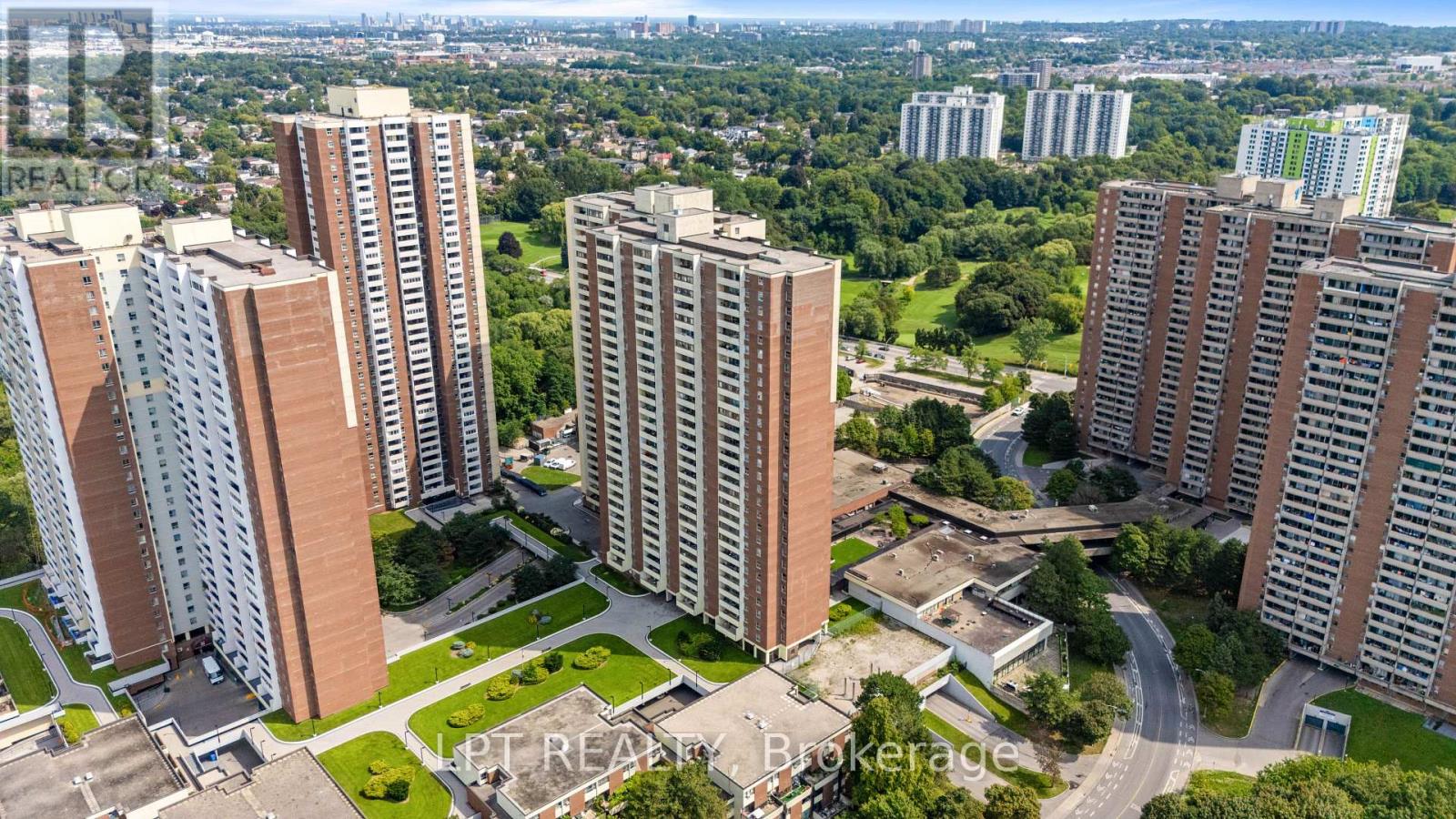 2811 - 5 Massey Square Property Photo 1