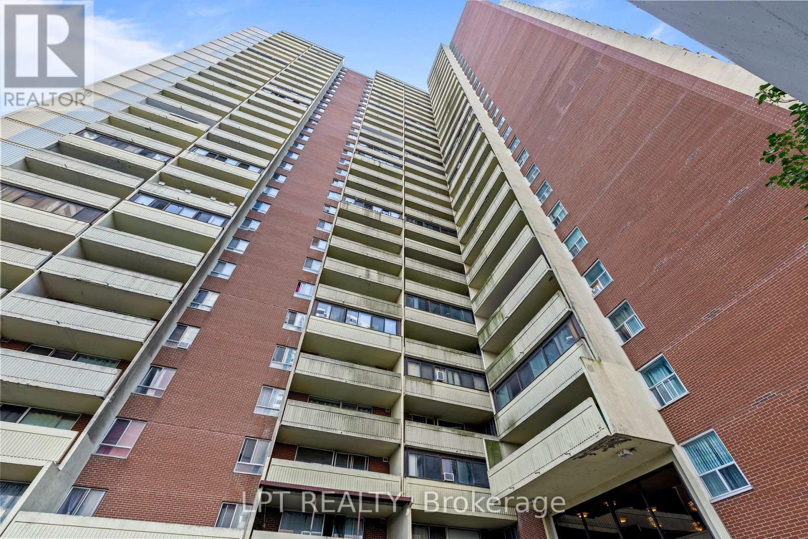 2811 - 5 Massey Square Property Photo 4