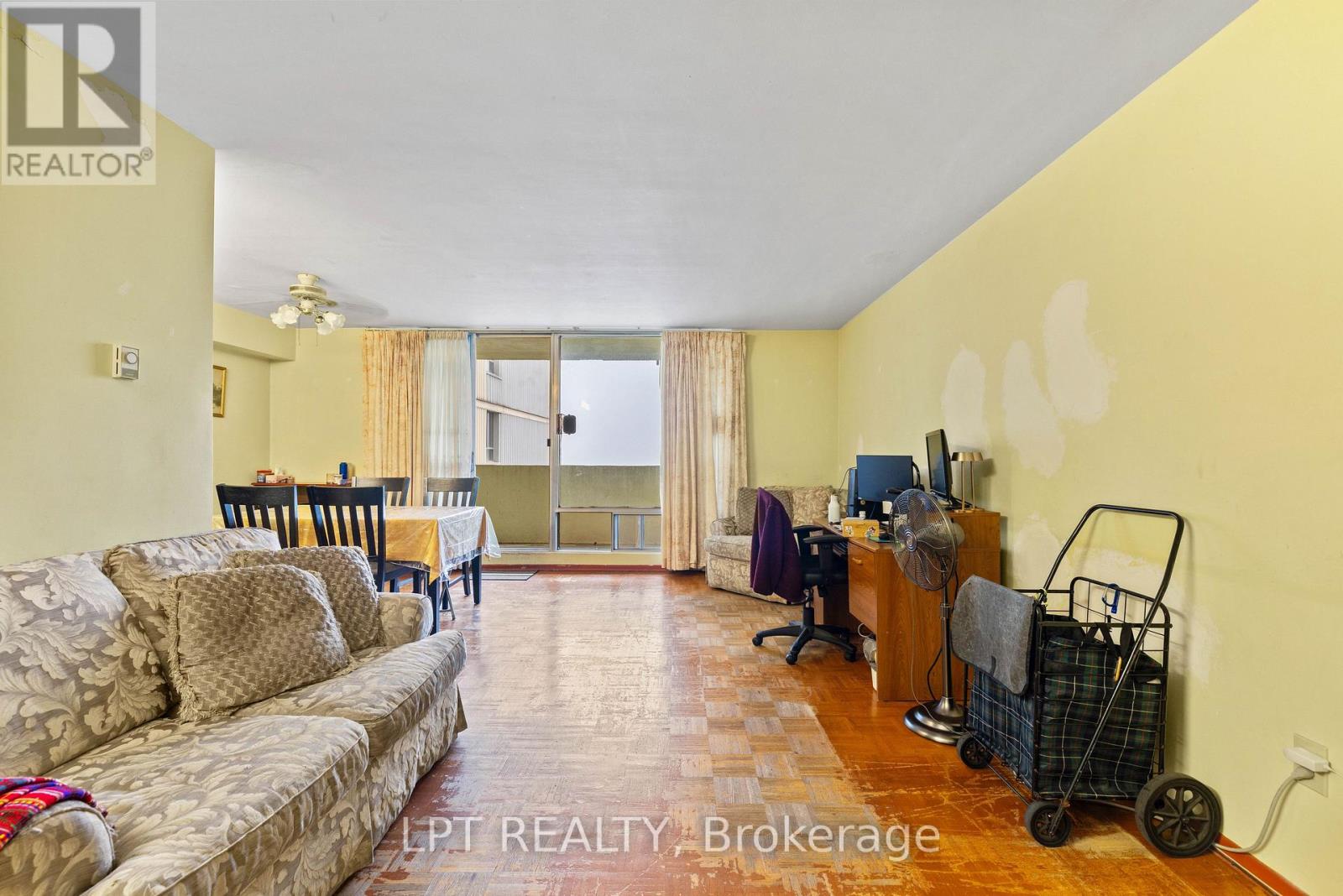 2811 - 5 Massey Square Property Photo 10