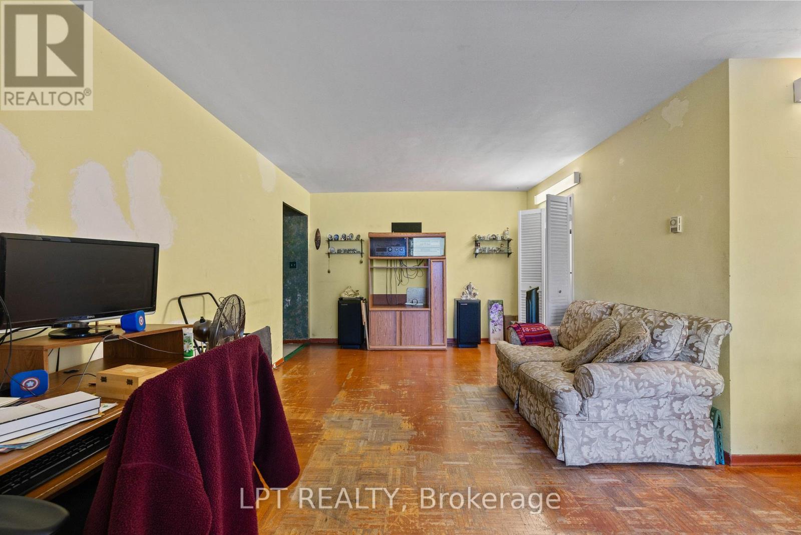 2811 - 5 Massey Square Property Photo 11