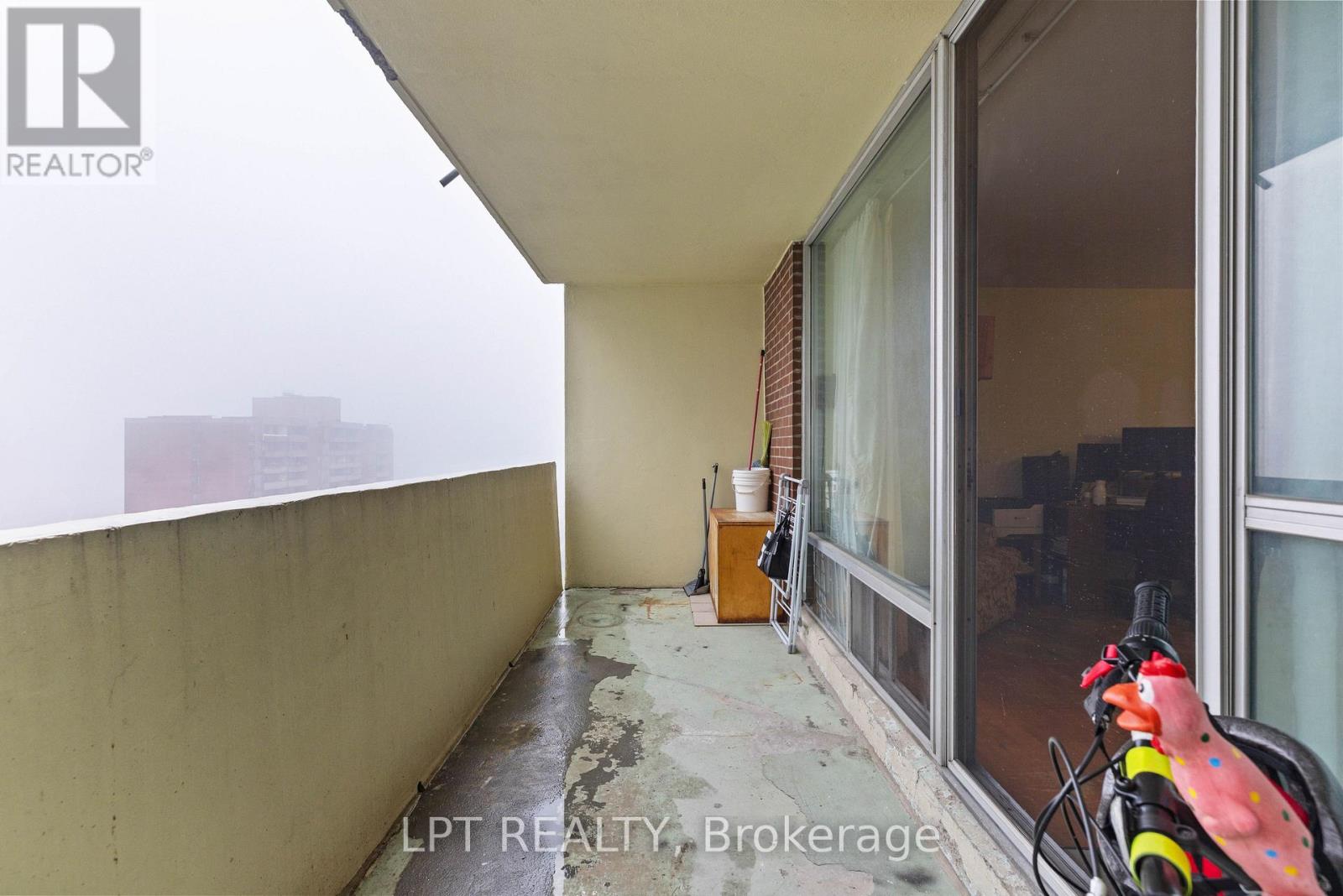 2811 - 5 Massey Square Property Photo 17