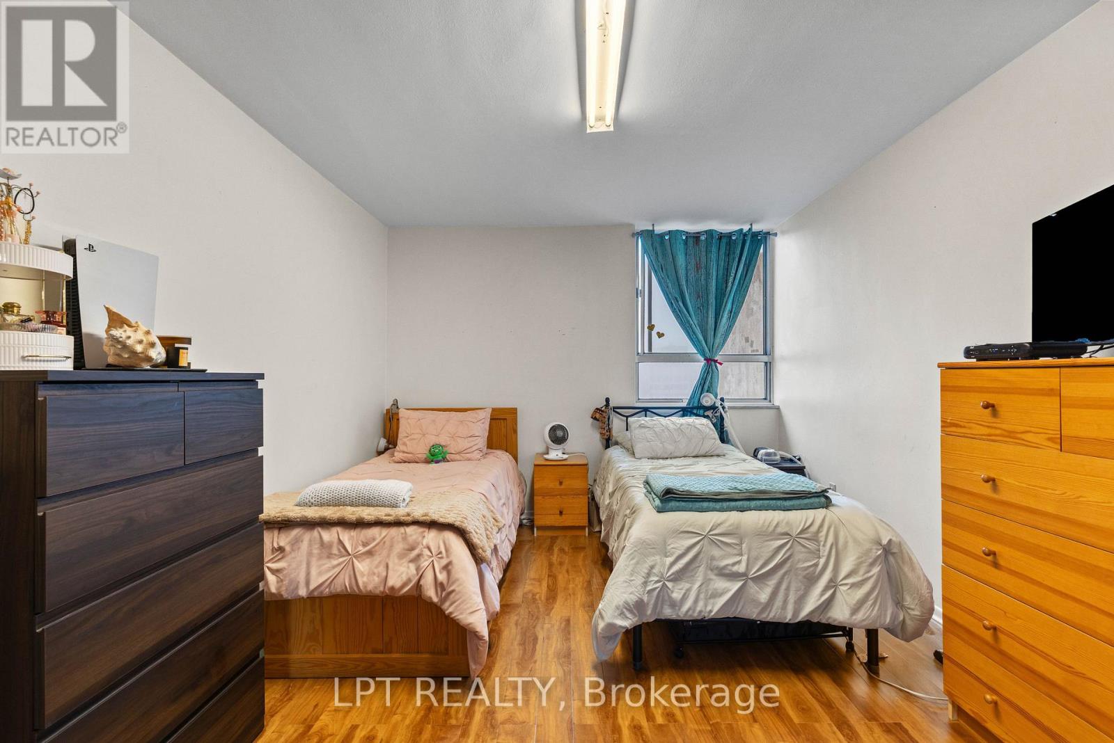 2811 - 5 Massey Square Property Photo 23