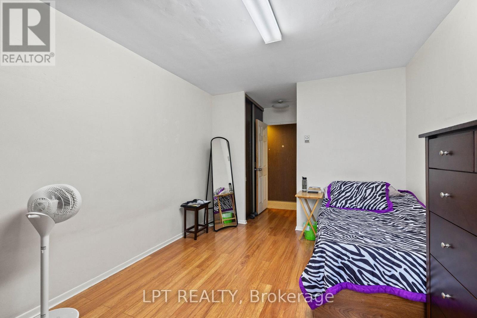 2811 - 5 Massey Square Property Photo 27