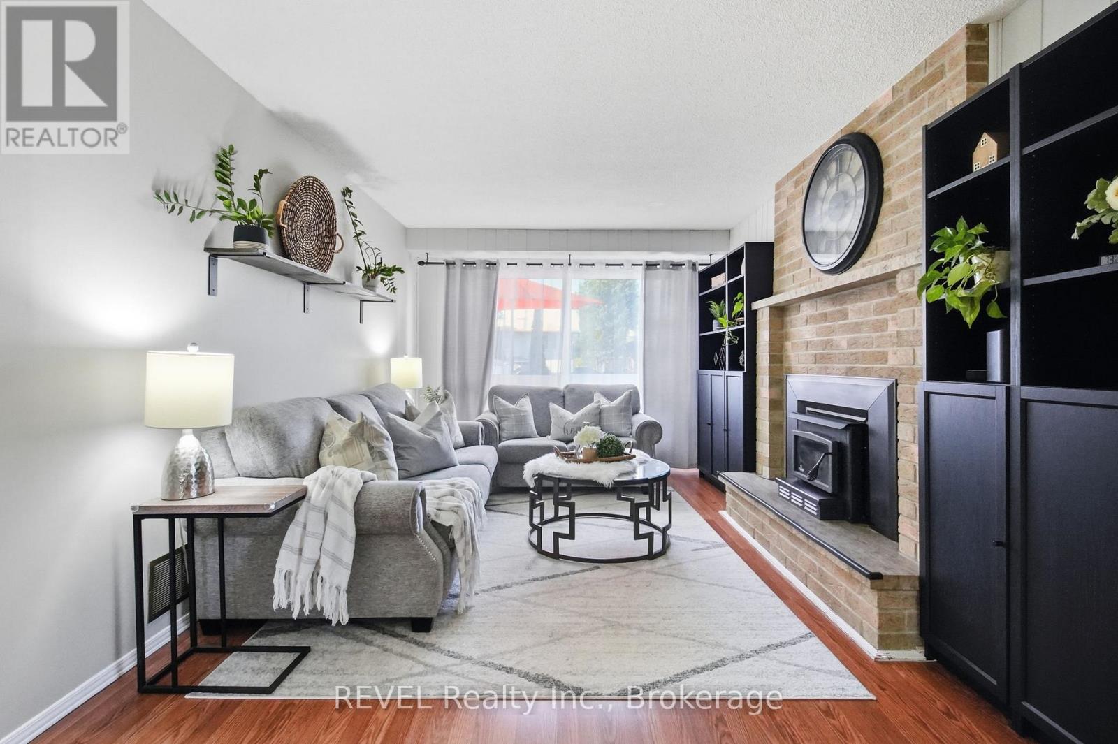 1298 Pinehurst Avenue Property Photo 6