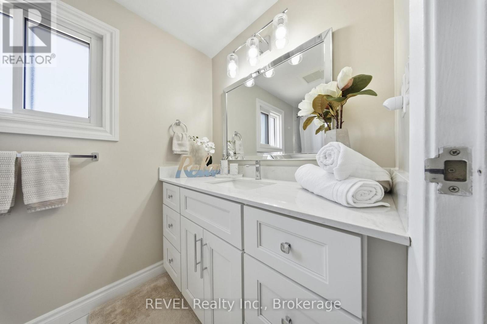 1298 Pinehurst Avenue Property Photo 16