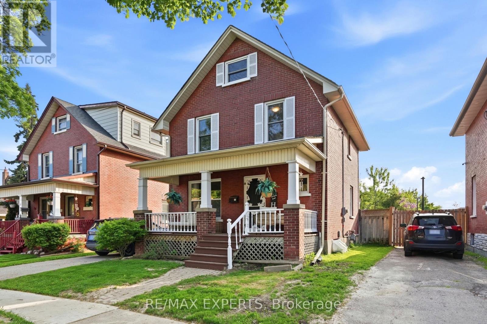 18 Rowe Street Property Photo 2