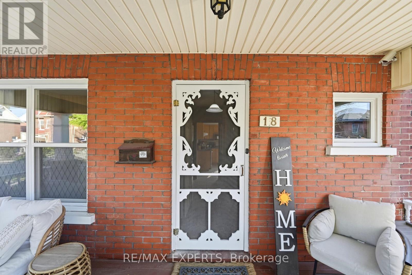 18 Rowe Street Property Photo 3