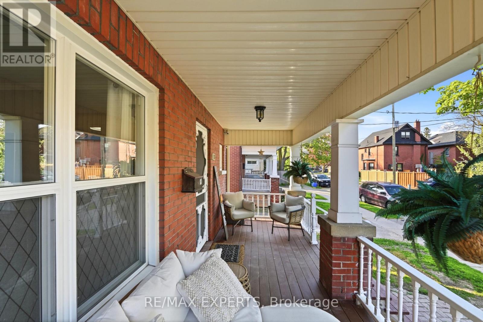 18 Rowe Street Property Photo 6