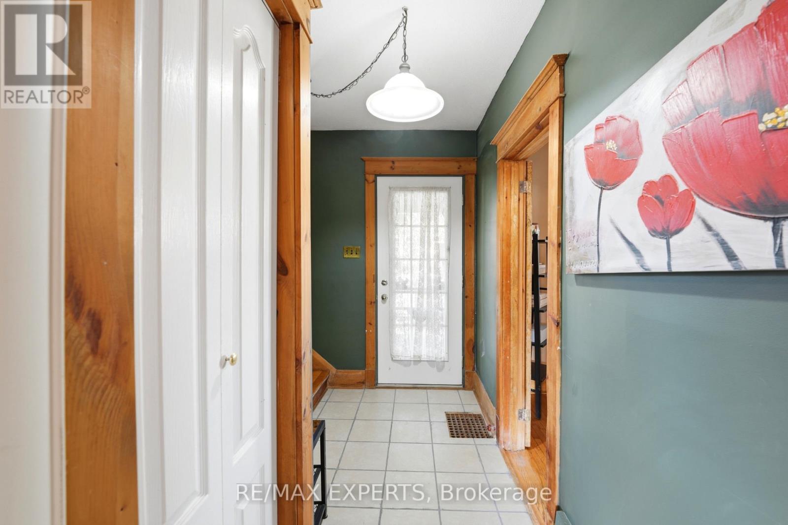 18 Rowe Street Property Photo 7