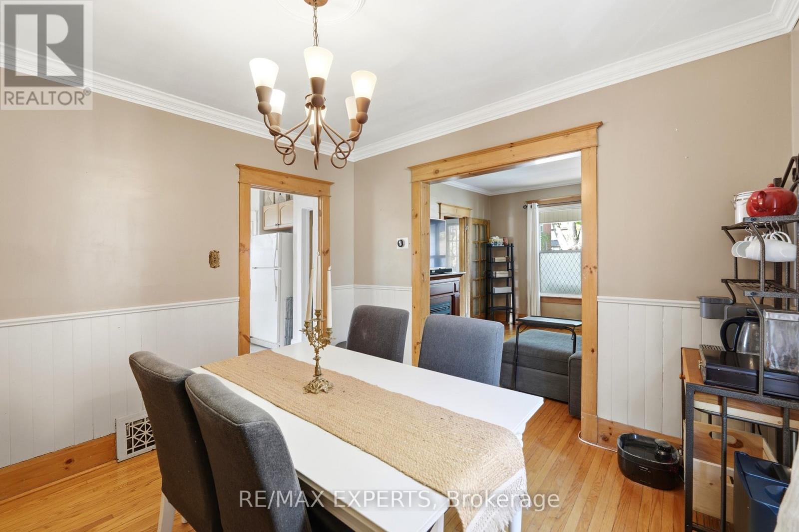 18 Rowe Street Property Photo 17