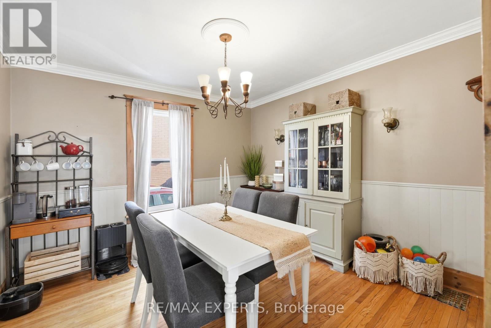 18 Rowe Street Property Photo 18