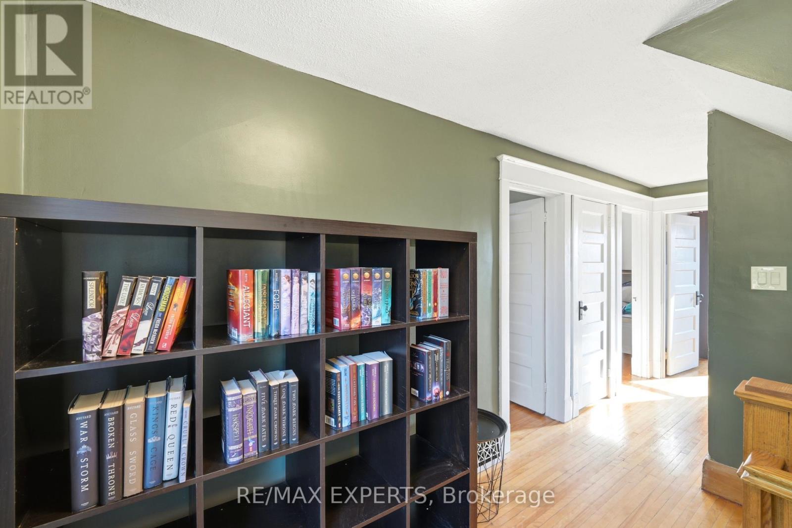 18 Rowe Street Property Photo 20