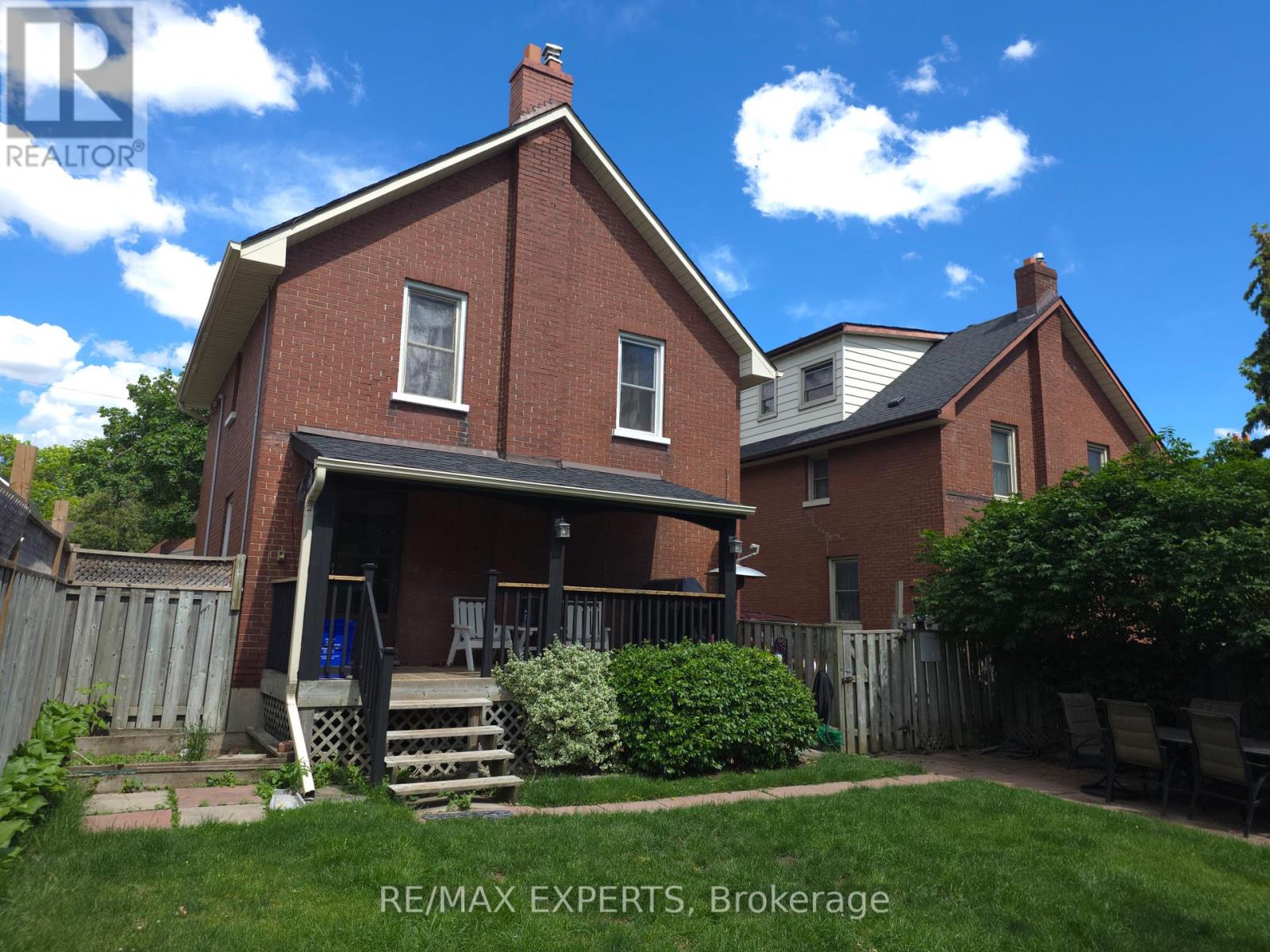 18 Rowe Street Property Photo 31