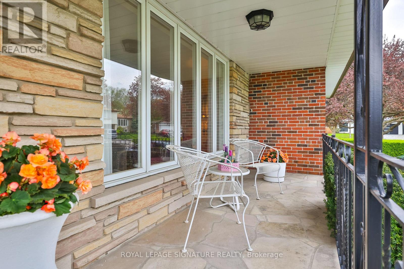 14 Logstone Crescent Property Photo 6