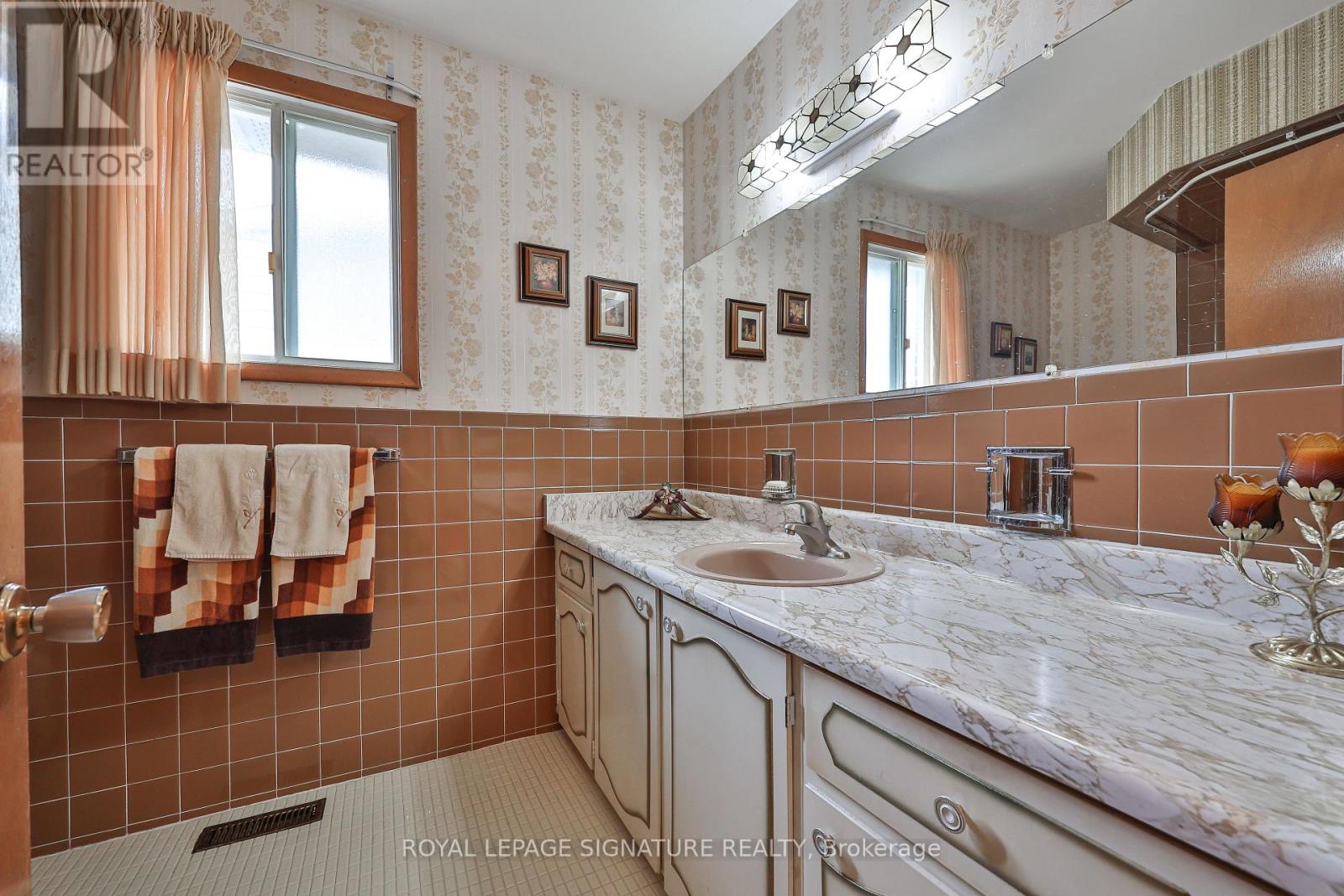 14 Logstone Crescent Property Photo 31