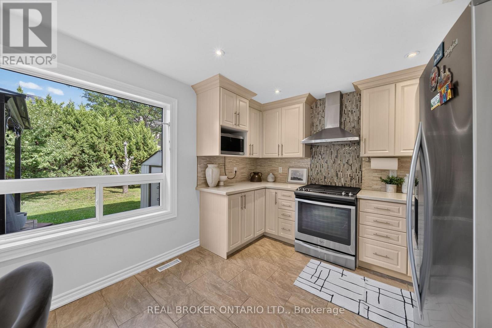 63 Eric Clarke Drive Property Photo 7