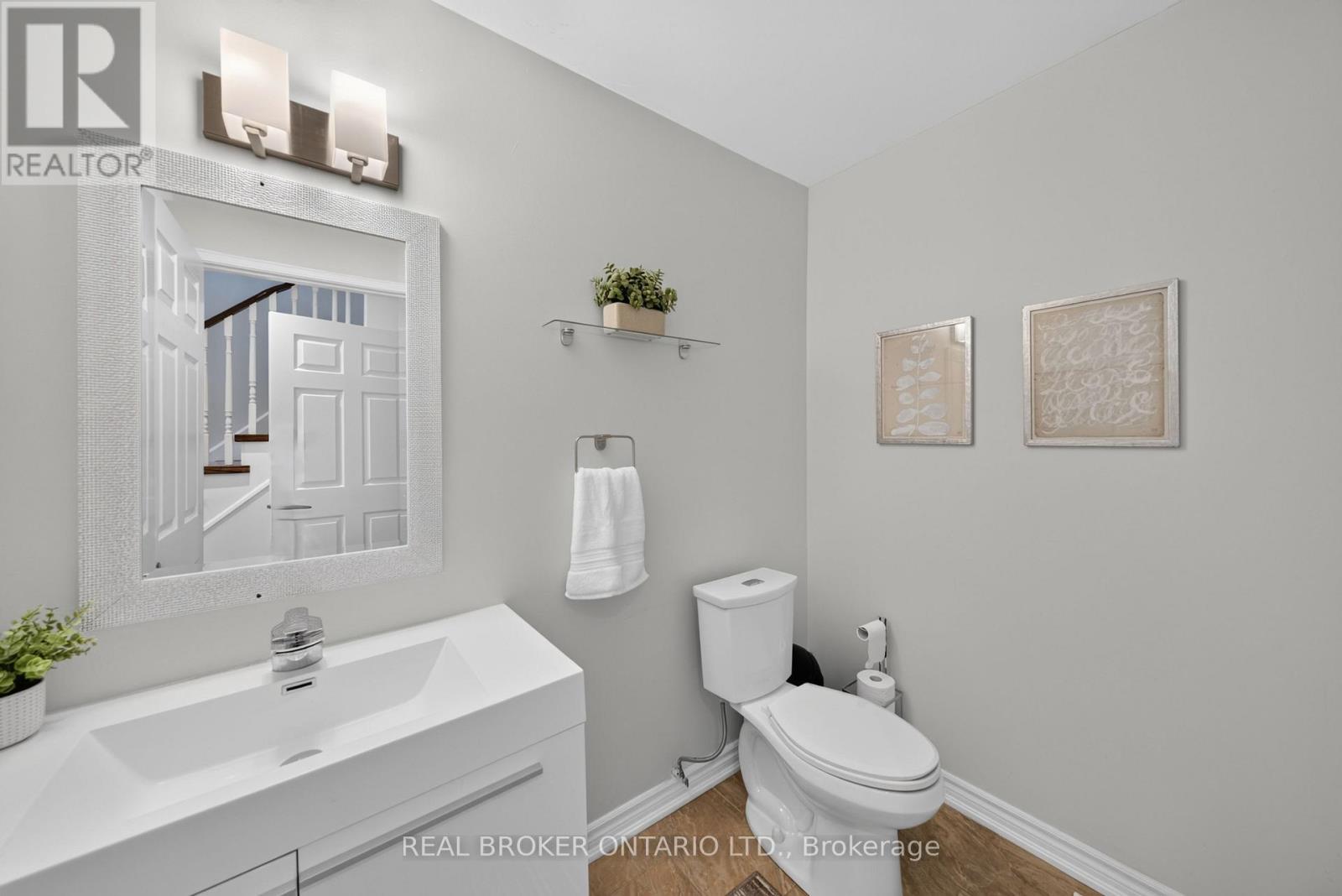 63 Eric Clarke Drive Property Photo 12