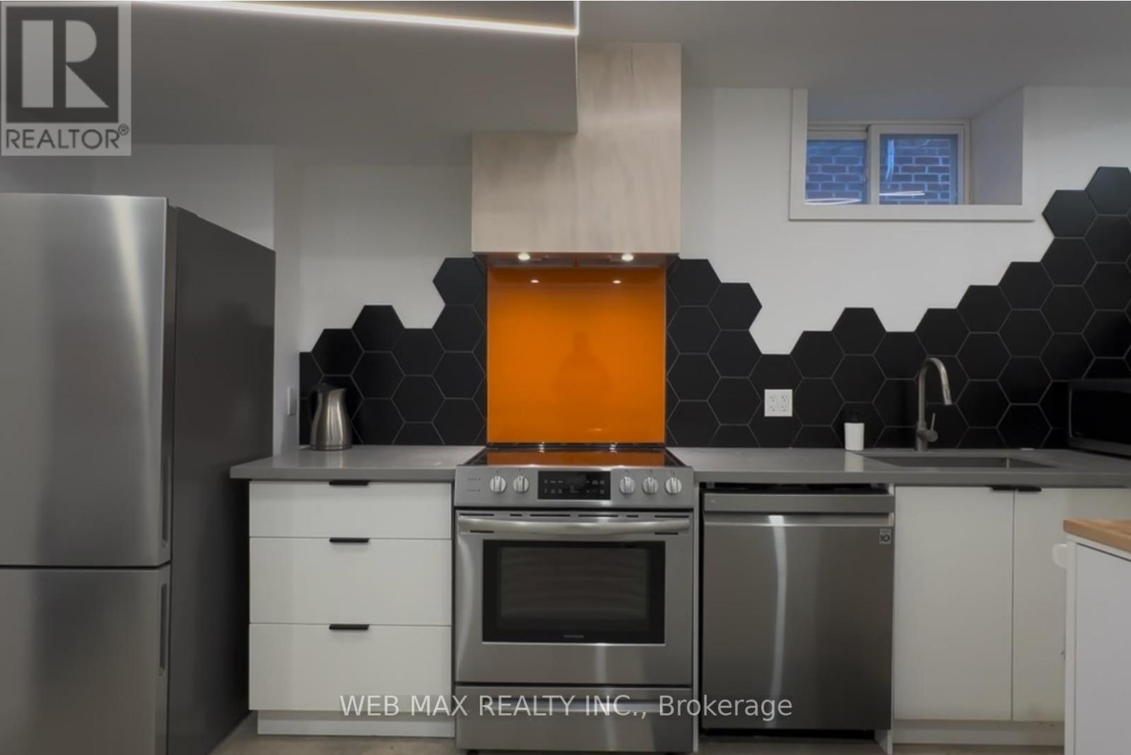 2 - 173 Milverton Boulevard Property Photo 1