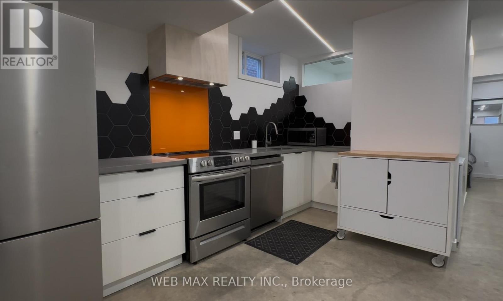 2 - 173 Milverton Boulevard Property Photo 4