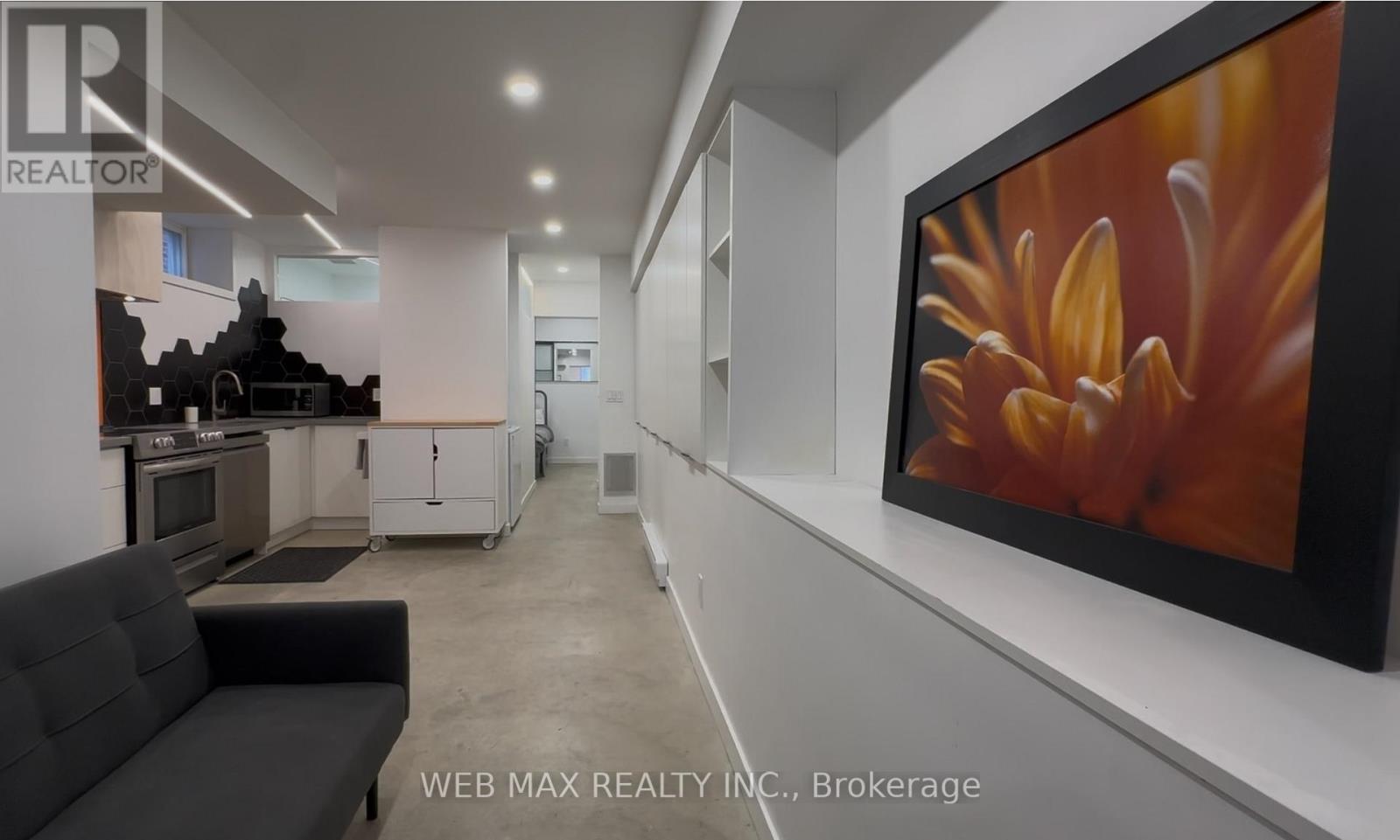 2 - 173 Milverton Boulevard Property Photo 6
