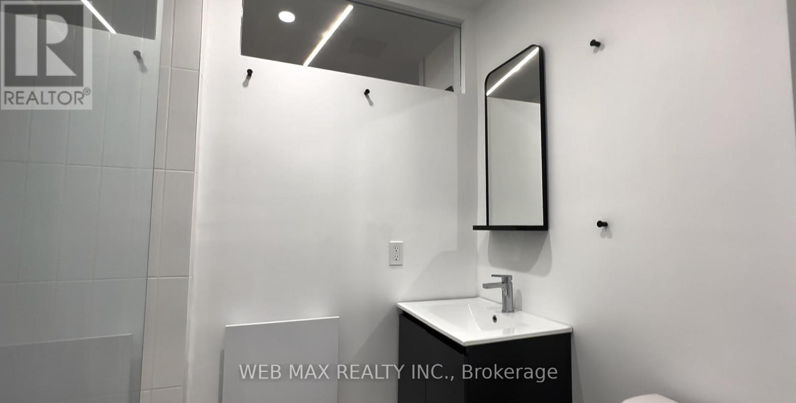 2 - 173 Milverton Boulevard Property Photo 11