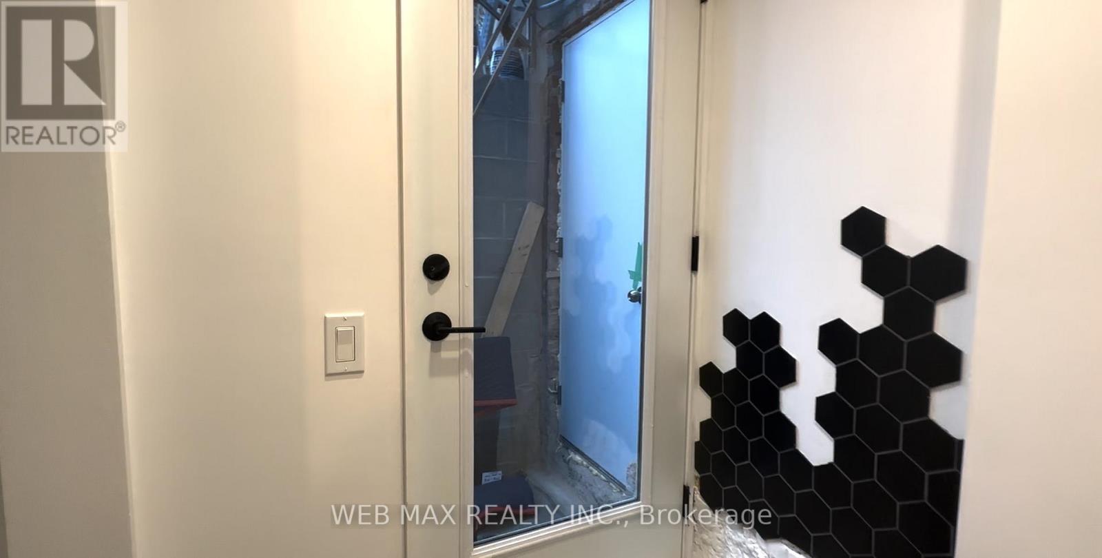 2 - 173 Milverton Boulevard Property Photo 16