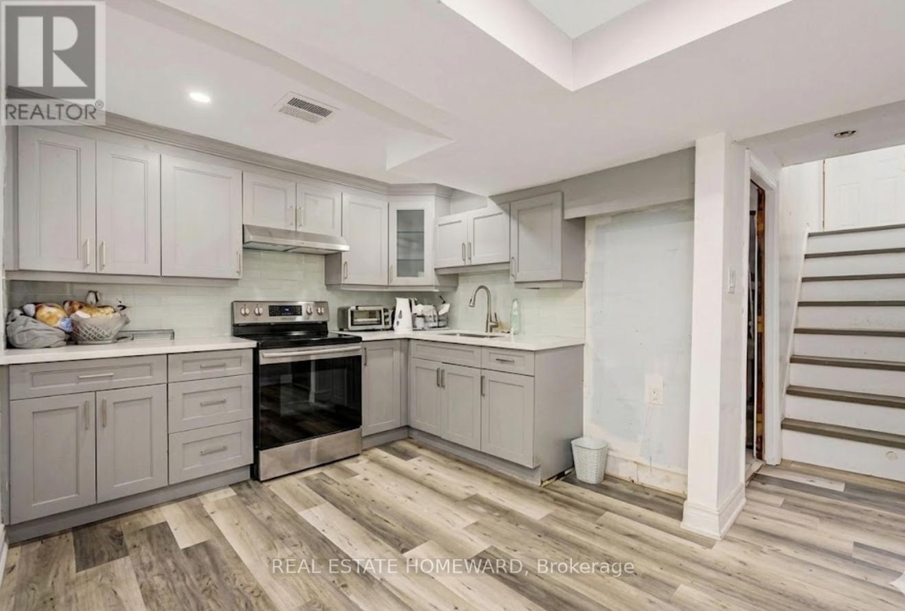 712 Brimley Road Property Photo 4