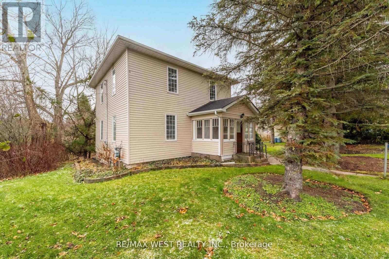 4 Coryell Street Property Photo 1