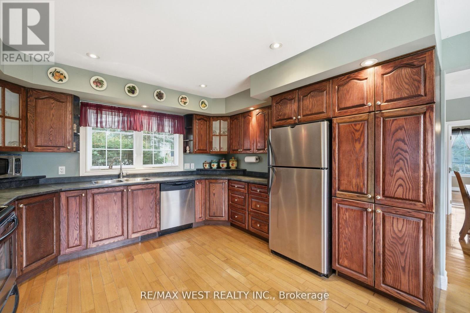 4 Coryell Street Property Photo 4