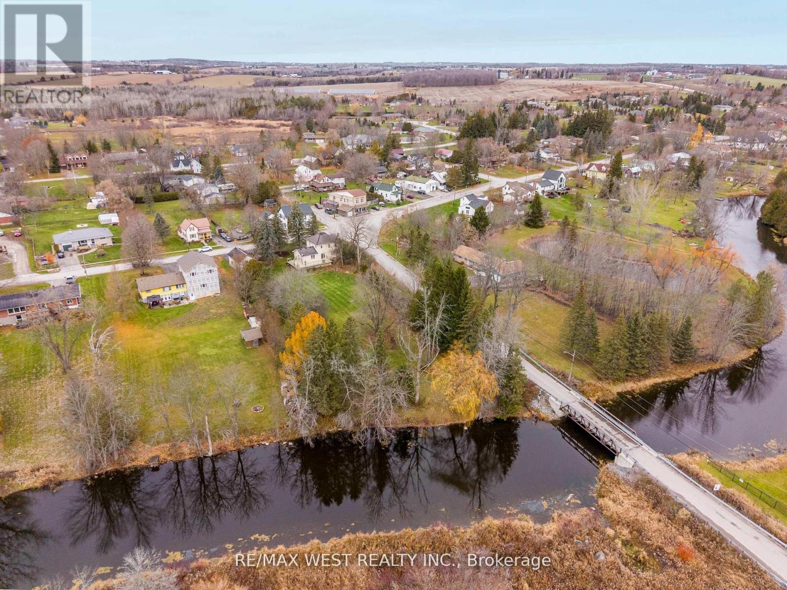 4 Coryell Street Property Photo 18