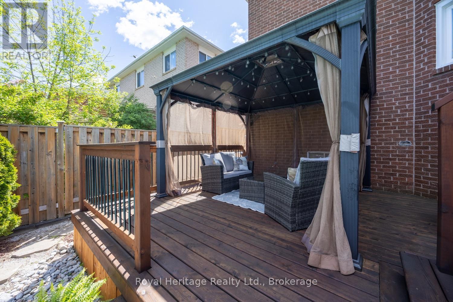 16 Donald Wilson Street Property Photo 45