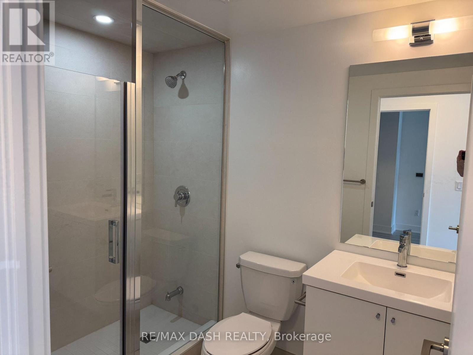 824 - 2545 Simcoe Street N Property Photo 3