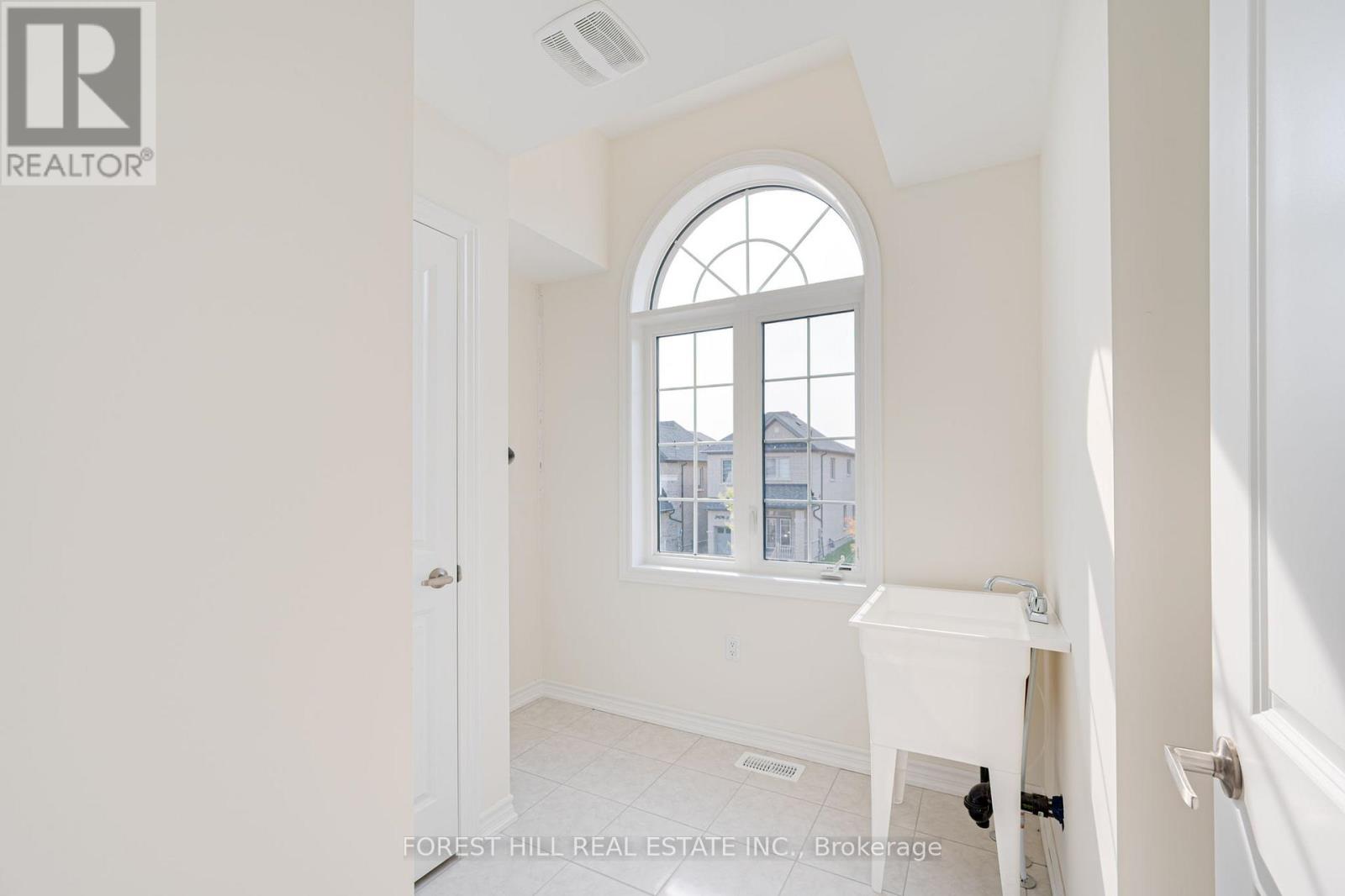 2429 Angora Street Property Photo 10
