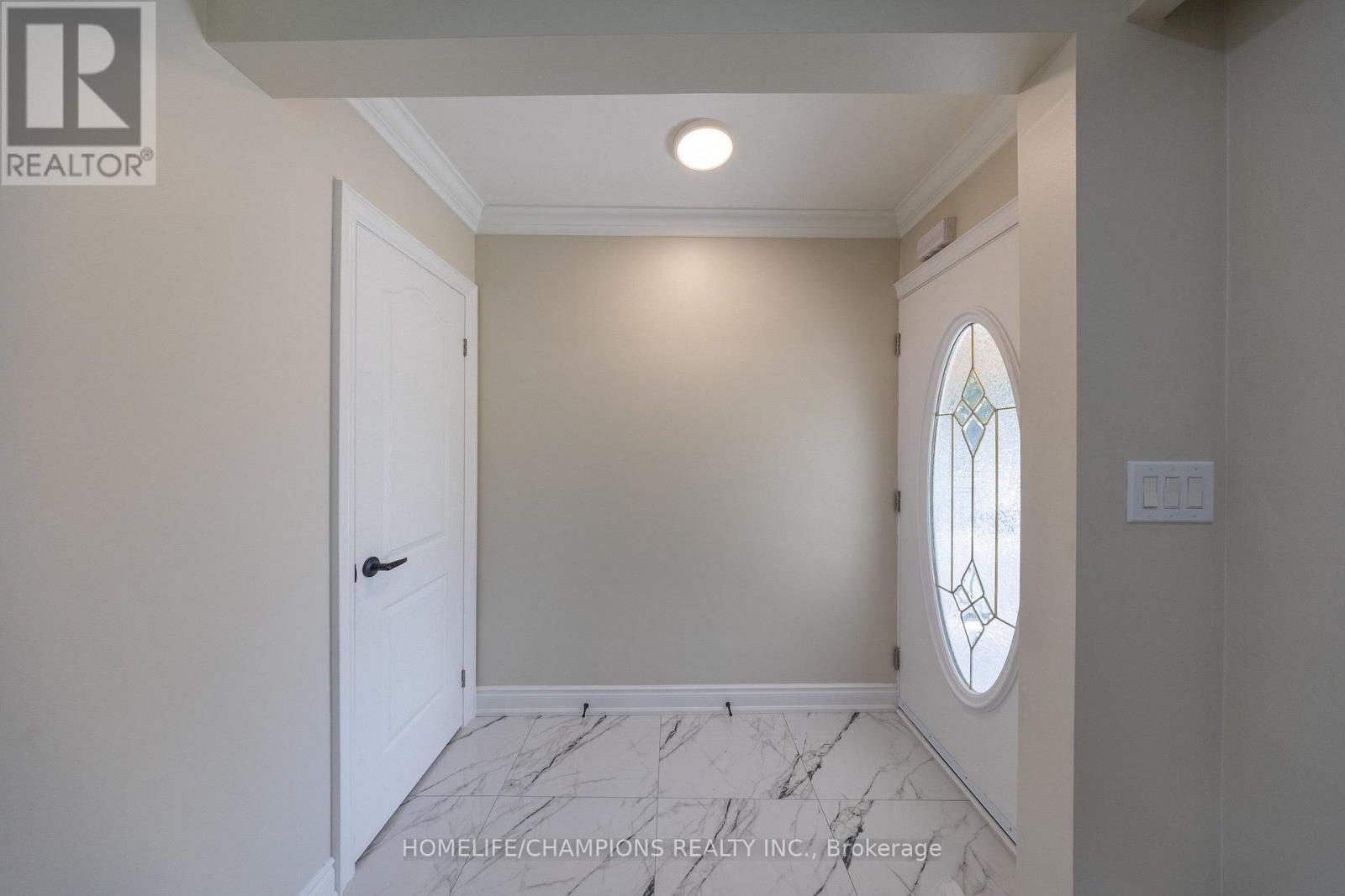 1083 Birchmount Road Property Photo 15