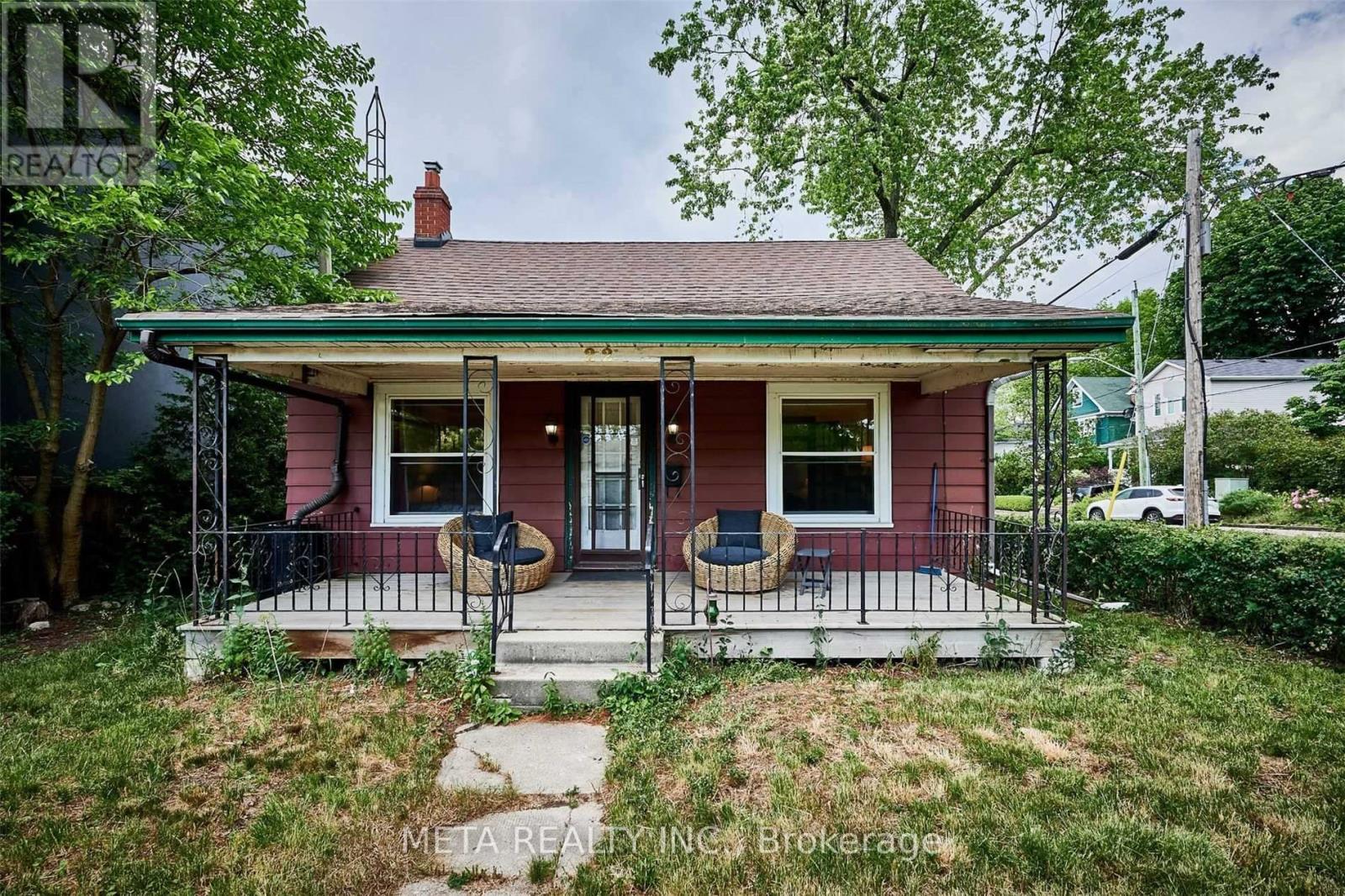22 FREEMAN STREET S