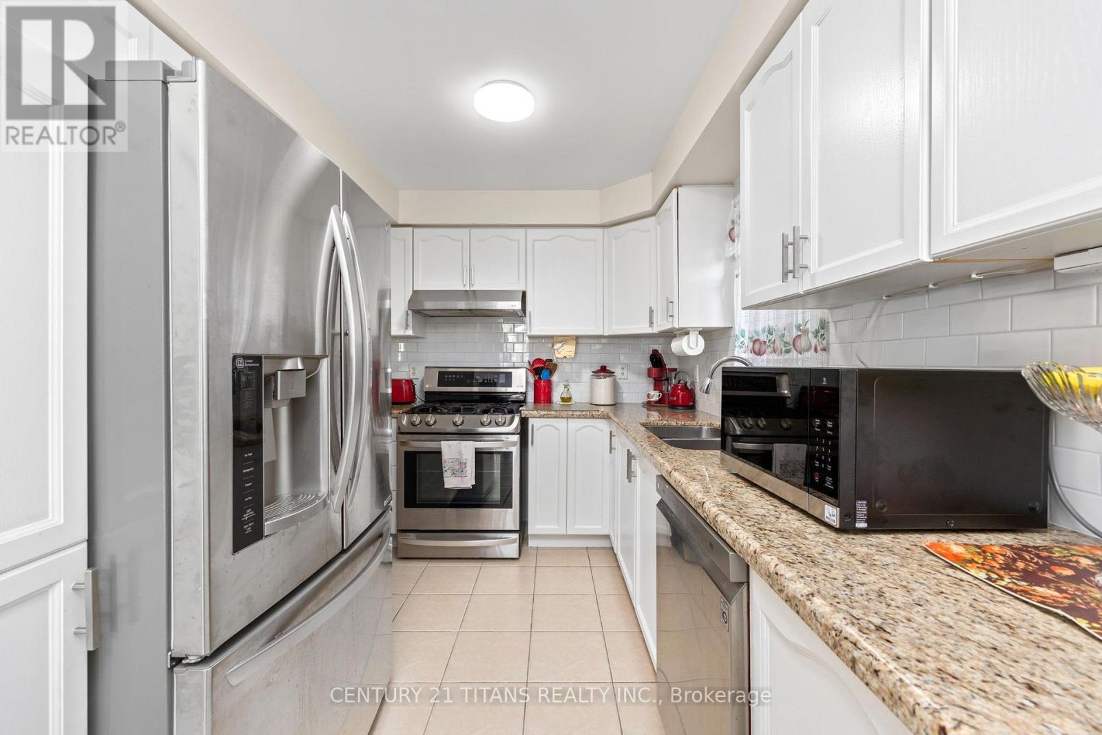 69 Rampart Crescent Property Photo 12