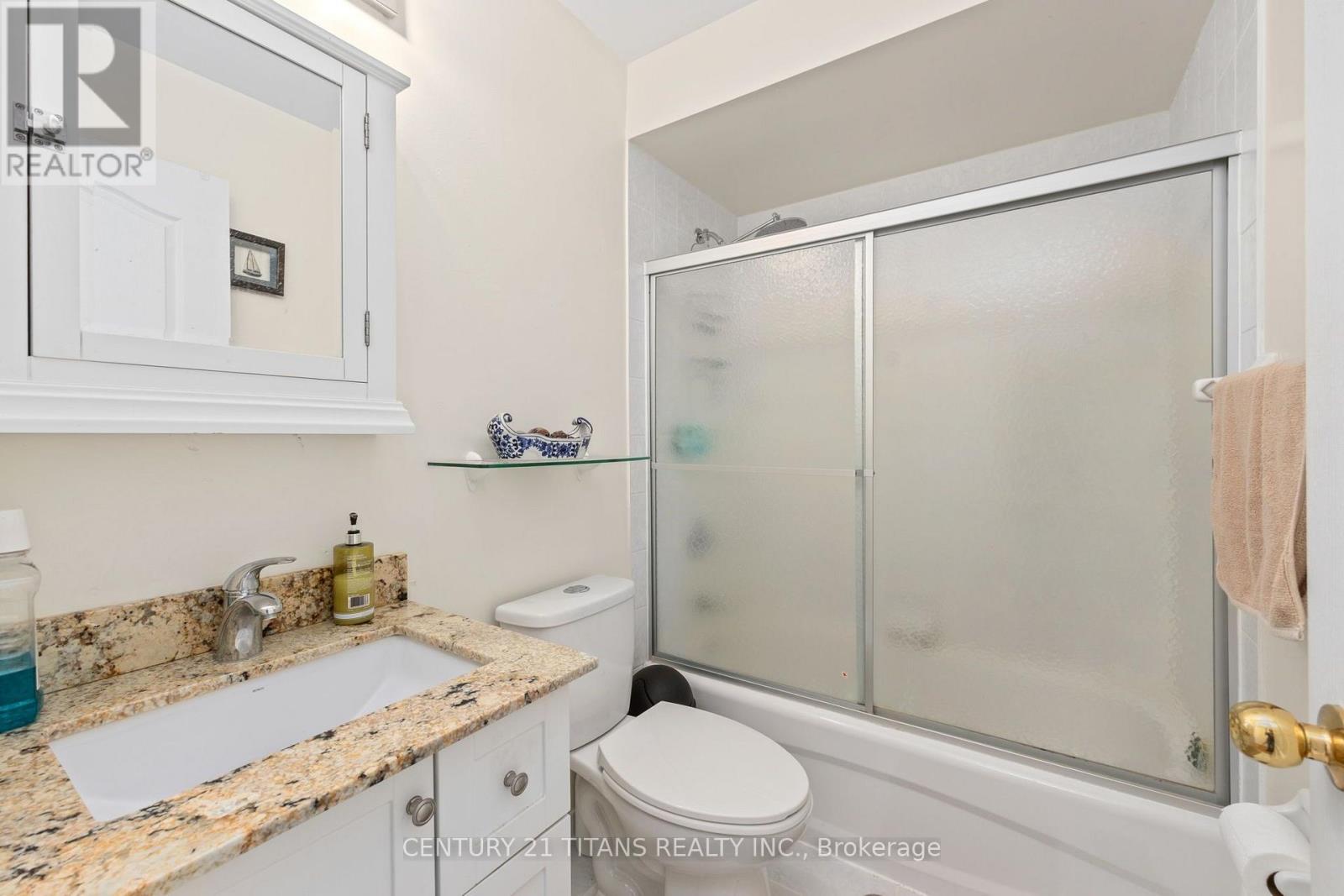 69 Rampart Crescent Property Photo 13